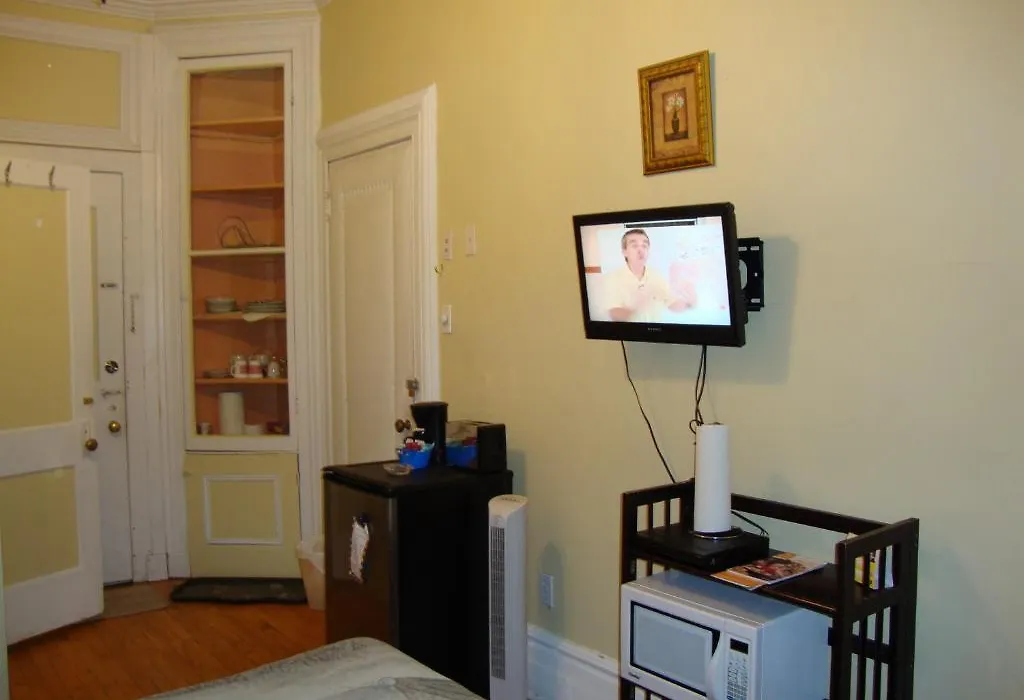 Hotel & Suites Place Des Arts-1